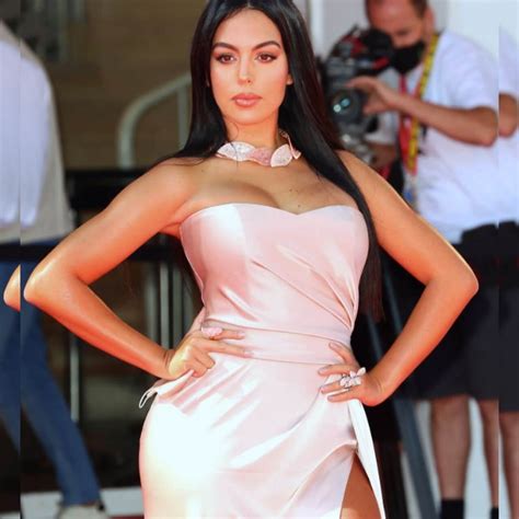 georgina rodriguez größe|Georgina Rodriguez Age, Height, Net Worth, Ex, Sister, and Weight